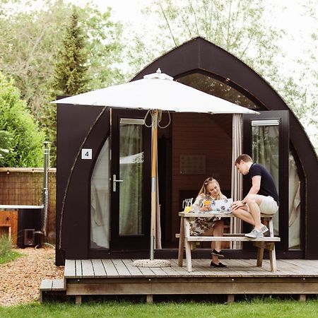 Pod Huisje Met Hottub Доккум Экстерьер фото