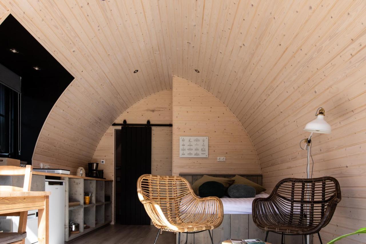 Pod Huisje Met Hottub Доккум Экстерьер фото