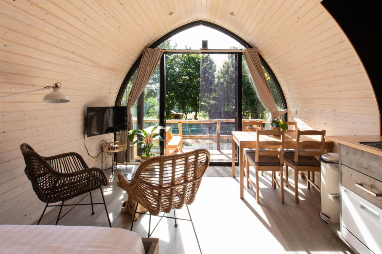 Pod Huisje Met Hottub Доккум Экстерьер фото